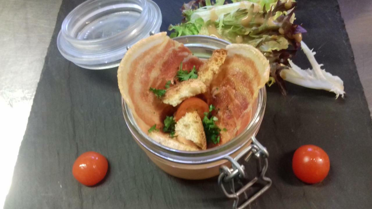 La Vieille Ferme Hotel Les Ancizes-Comps ภายนอก รูปภาพ