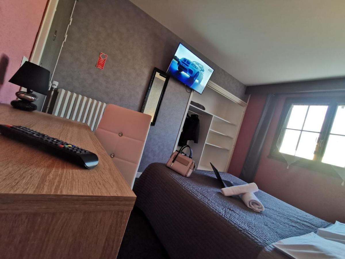La Vieille Ferme Hotel Les Ancizes-Comps ภายนอก รูปภาพ